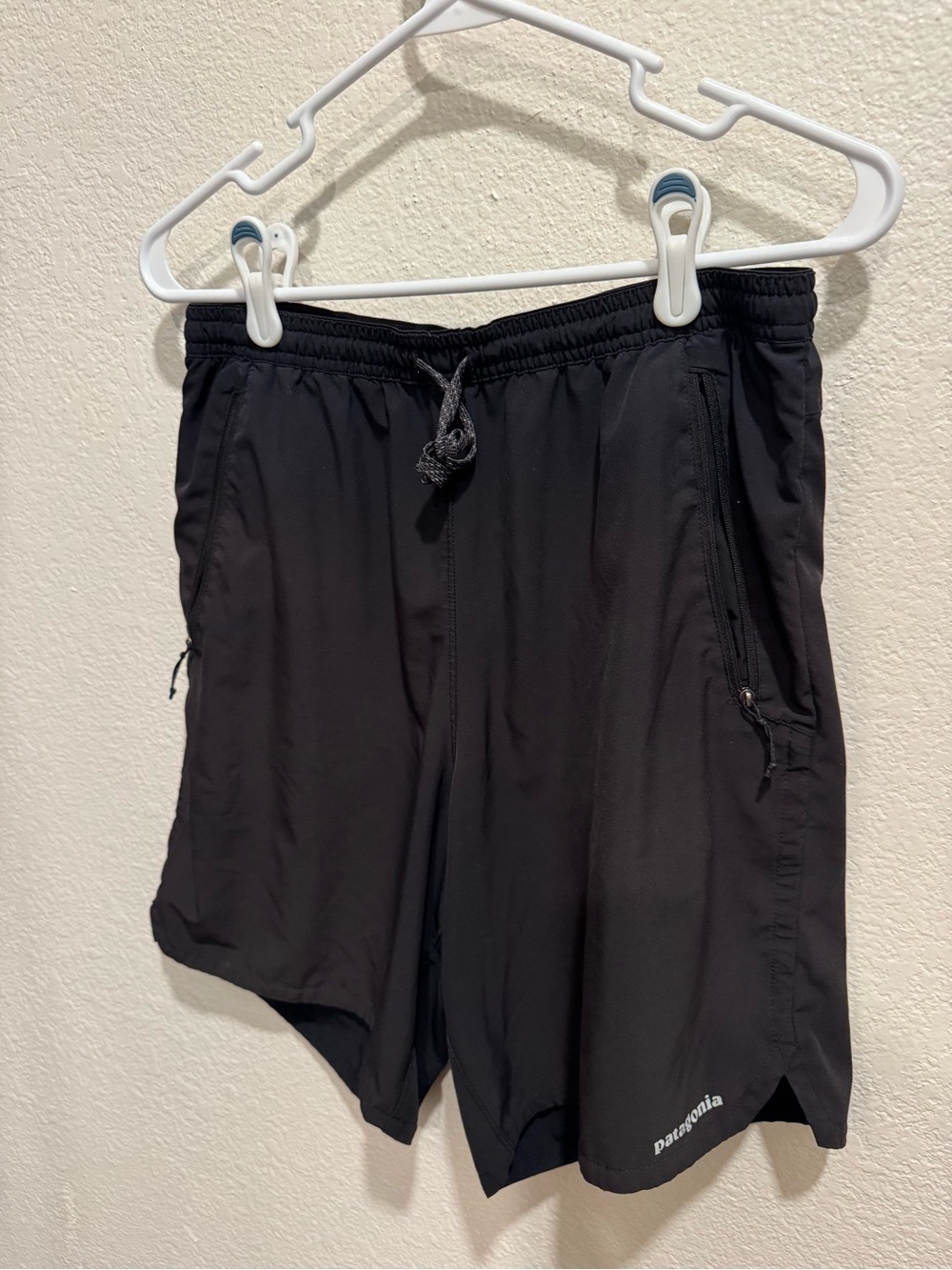 Patagonia Men's Black Athletic Shorts Size Medium
